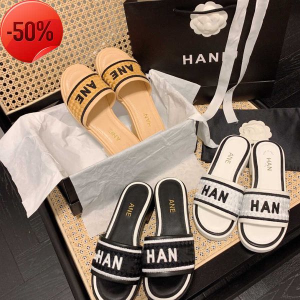 slippers embroidered woven 2022 spring and summer new color-blocked alphabet rhombus home style sandals2, Black
slippers embroidered woven 2022 spring and summer new color-blocked alphabet rhombus home style sandals2, Black