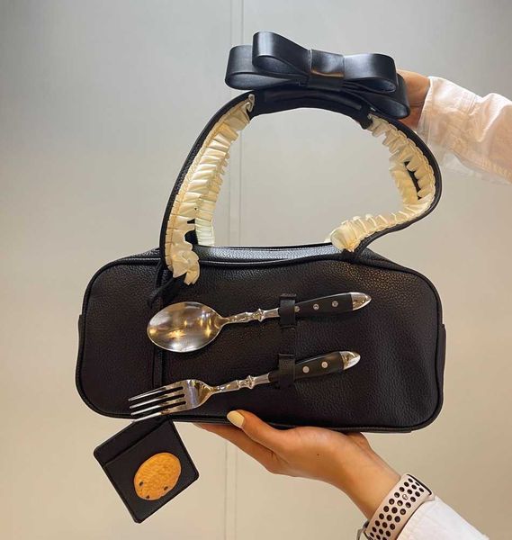 women handbag 2023 trendy leather small clutch bags for women pure color luxury brand crossbody shoulder bag female purse bag 230304
women handbag 2023 trendy leather small clutch bags for women pure color luxury brand crossbody shoulder bag female purse bag 230304