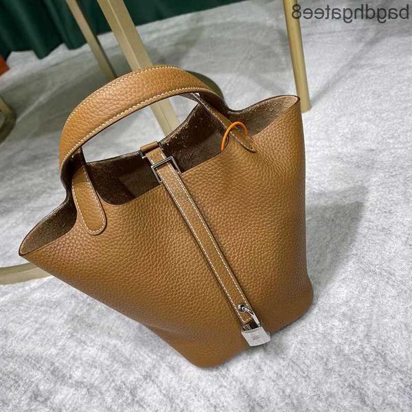 18/22cm women wax bags designer 2023 h basket s bucket bag thread sewing picotin locks handbag b5f2cvn 2ane
18/22cm women wax bags designer 2023 h basket s bucket bag thread sewing picotin locks handbag b5f2cvn 2ane