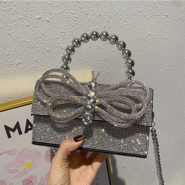 new rhinestone handbags for women clutch 2022 diamonds shoulder bag purse ladies female crossbody bag shining chain crystal tote 230304
new rhinestone handbags for women clutch 2022 diamonds shoulder bag purse ladies female crossbody bag shining chain crystal tote 230304