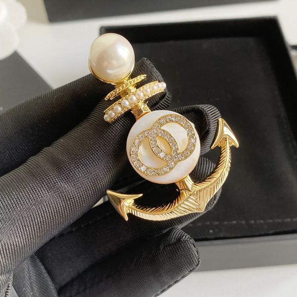 2023 c18k gold plated lotus love brooch with rhinestone embellishment fashion noble broche luxury brooch designer jewelry 101, Gray
2023 c18k gold plated lotus love brooch with rhinestone embellishment fashion noble broche luxury brooch designer jewelry 101, Gray