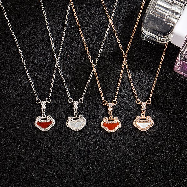 pendant necklaces s925 pure silver ruyi lock necklace q tail safe implied natural white onyx ins long life
pendant necklaces s925 pure silver ruyi lock necklace q tail safe implied natural white onyx ins long life