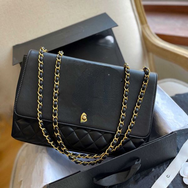 hand totes claic fashion bags designer printing flower beach bag shopping women pvc handbag purses leather embroidered diamond bag
hand totes claic fashion bags designer printing flower beach bag shopping women pvc handbag purses leather embroidered diamond bag