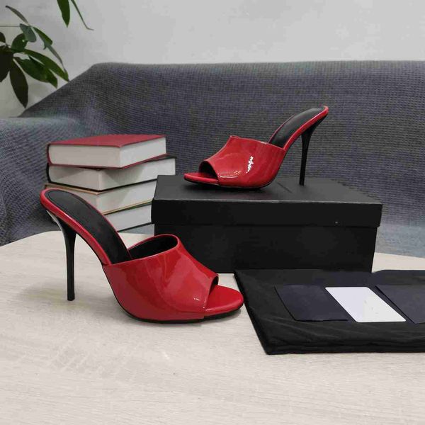 designer women's sandals flat slippers solid color shoes summer women's household flip flops casual sandals summer leather rubber, Black
designer women's sandals flat slippers solid color shoes summer women's household flip flops casual sandals summer leather rubber, Black