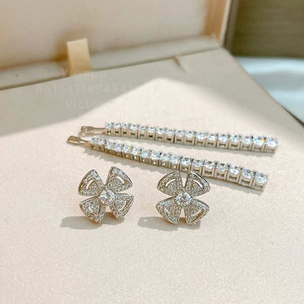 buigari clover tassels removable designer dangle earrings for woman sterling silver diamond official reproductions jewelry classic style pre, White
buigari clover tassels removable designer dangle earrings for woman sterling silver diamond official reproductions jewelry classic style pre, White