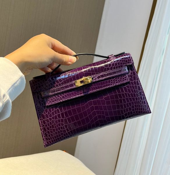 22cm alligator totes real shinny crocodile handbag luxury bag purple many colorsto choose fully handmade with wax line stitching
22cm alligator totes real shinny crocodile handbag luxury bag purple many colorsto choose fully handmade with wax line stitching