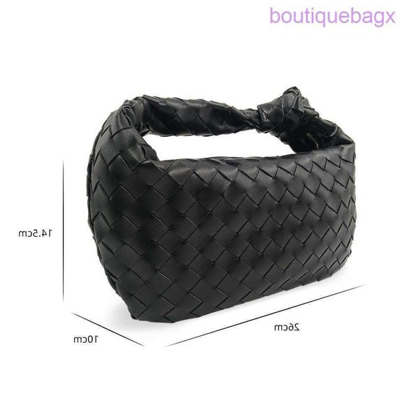 bottegas designer color bag fashion 2023 cassettes leather jodies simple jodie bags venetas women's cowhide woven knot horn single shou
bottegas designer color bag fashion 2023 cassettes leather jodies simple jodie bags venetas women's cowhide woven knot horn single shou