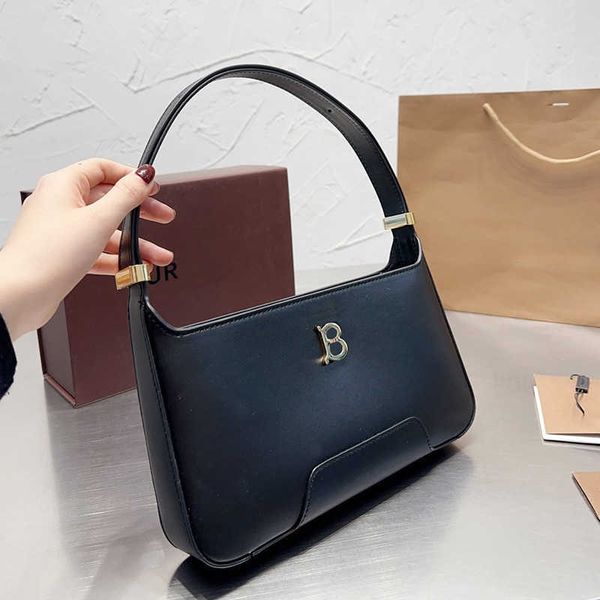 bags totes handbag designer bag women classic imitation brand stitching solid color letter shoulder bag versatile commuting party dinner
bags totes handbag designer bag women classic imitation brand stitching solid color letter shoulder bag versatile commuting party dinner