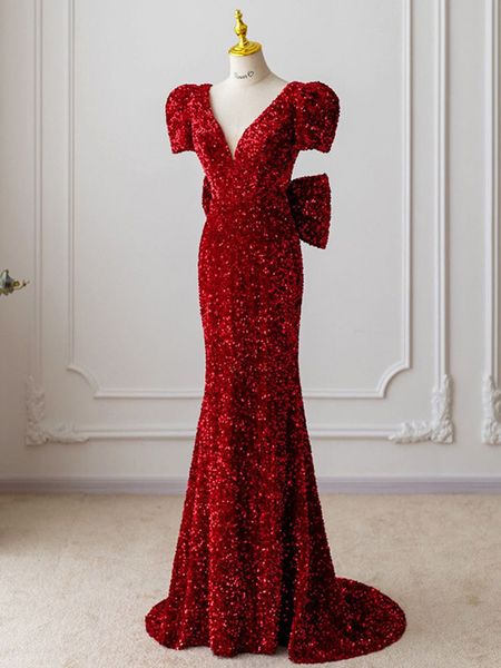 sparking evening dress mermaid prom gowns shining sequined fabric v-neck short sleees backless sweep train party dresses detachable bow, Black;red
sparking evening dress mermaid prom gowns shining sequined fabric v-neck short sleees backless sweep train party dresses detachable bow, Black;red