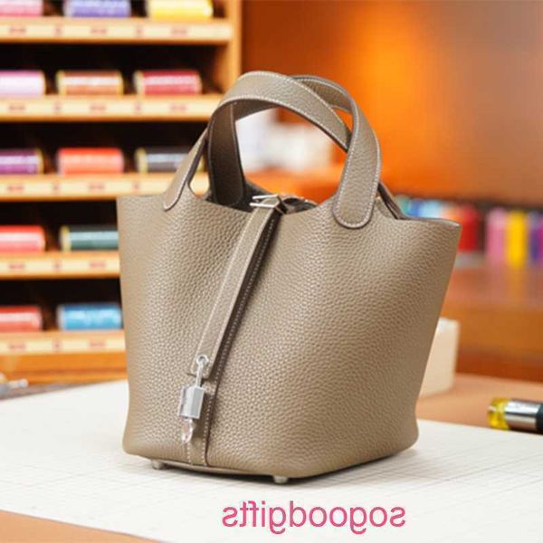 h handbag designer h bags women s picotin lock handbags tote bag wax thread full hand sewing tc leather vegetable basket bucket bagcvn cdsn
h handbag designer h bags women s picotin lock handbags tote bag wax thread full hand sewing tc leather vegetable basket bucket bagcvn cdsn