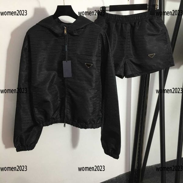 tracksuits women sportswear lady casual outfit 2pcs letter stripe jacquard hooded windbreaker and shorts summer size s-l new arrivals mar01, Gray
tracksuits women sportswear lady casual outfit 2pcs letter stripe jacquard hooded windbreaker and shorts summer size s-l new arrivals mar01, Gray