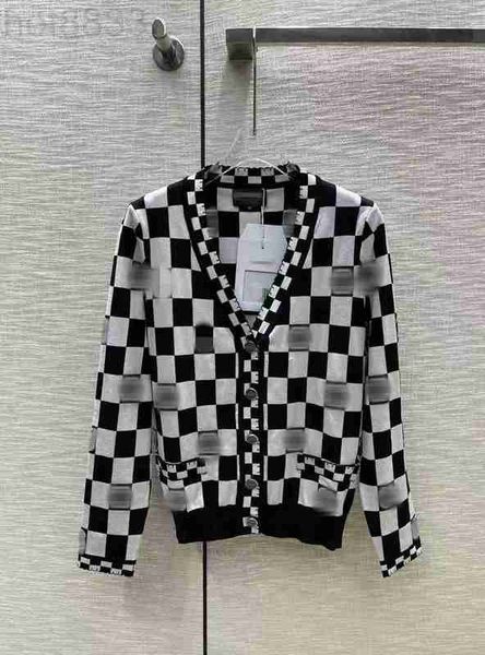 women's sweaters designer 2023 new spring summer milan runway v neck long sleeve high end jacquard cardigan 0lyn, White;black
women's sweaters designer 2023 new spring summer milan runway v neck long sleeve high end jacquard cardigan 0lyn, White;black