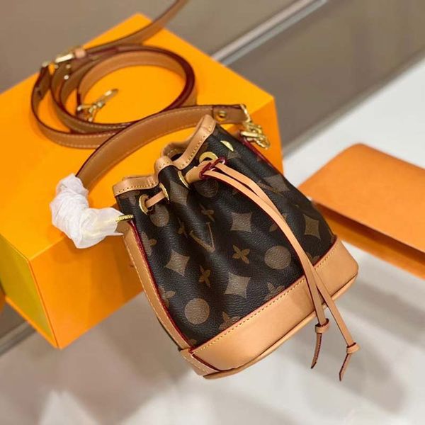 5a handbag fashion purse women designer bags crossbody bag wallet the tote zipper wallets pu card holder pocket messengers bags messenger ha
5a handbag fashion purse women designer bags crossbody bag wallet the tote zipper wallets pu card holder pocket messengers bags messenger ha