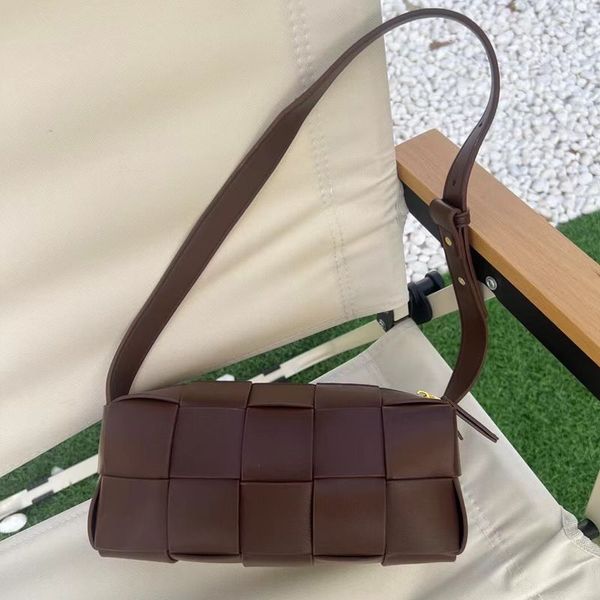 luxurys light designer womens bag bags cassette one botegas shoulder new pillow woven sheepskin package batega handbags women leather lining
luxurys light designer womens bag bags cassette one botegas shoulder new pillow woven sheepskin package batega handbags women leather lining