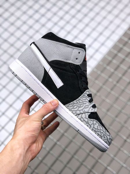 men women 1s basketball shoes 1 mid se elephant print 2023 latest black white light smoke gray university red sneakers
men women 1s basketball shoes 1 mid se elephant print 2023 latest black white light smoke gray university red sneakers