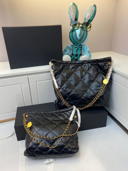 2023 shopping bag small incense walk show tssum mother bag imported head into oil wax cowhide chain shopping bag large capacity one shoulder
2023 shopping bag small incense walk show tssum mother bag imported head into oil wax cowhide chain shopping bag large capacity one shoulder
