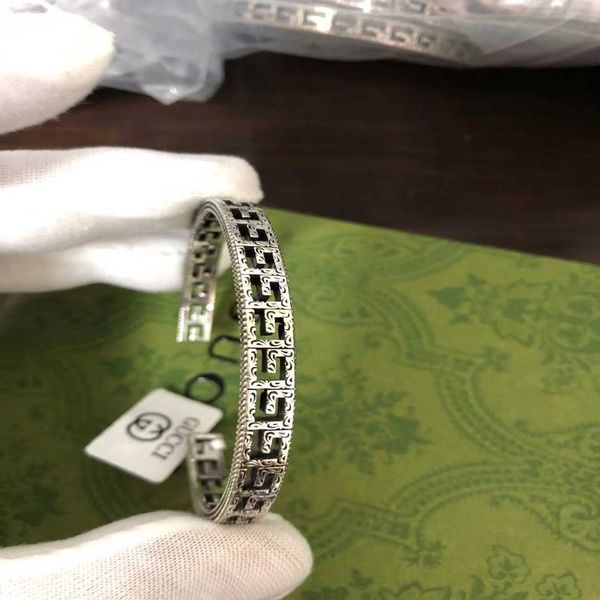 factory direct sales 2023 new luxury fashion jewelry for sterling silver made of old men and women lovers double skull daisy carving bracele, White
factory direct sales 2023 new luxury fashion jewelry for sterling silver made of old men and women lovers double skull daisy carving bracele, White