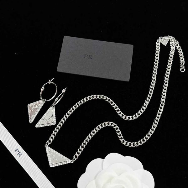 inverted simple collarbone chain letters earrings inlaid with diamond mesh red same style female luxury ornament, Silver
inverted simple collarbone chain letters earrings inlaid with diamond mesh red same style female luxury ornament, Silver