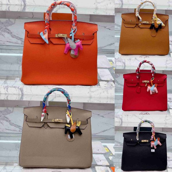 5a birkin bag luxurys womens designers bags 40cm 35cm designer handbags purses shoulder crossbody gold silver hardware cowhide genuine
5a birkin bag luxurys womens designers bags 40cm 35cm designer handbags purses shoulder crossbody gold silver hardware cowhide genuine