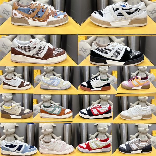 casual shoes 2023 new luxury match compact low casual shoes design sneaker vintage suede beige shock absorbing material skate 35-45, Black
casual shoes 2023 new luxury match compact low casual shoes design sneaker vintage suede beige shock absorbing material skate 35-45, Black