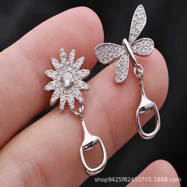 70% off 2023 new luxury fashion jewelry for silver three-dimensional hollow full diamond butterfly irregular earrings gift, Golden
70% off 2023 new luxury fashion jewelry for silver three-dimensional hollow full diamond butterfly irregular earrings gift, Golden