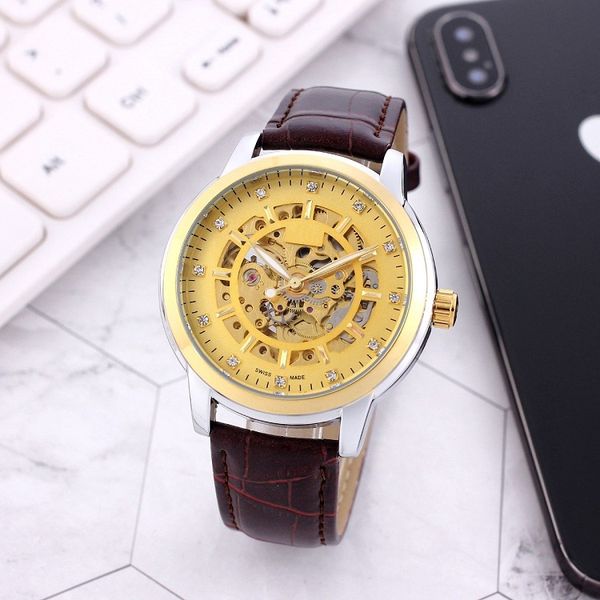 2023 three stitches automatic mechanical watch fashion watches men or women sport wristwatch luxury brand wristwatches leather strap, Slivery;brown
2023 three stitches automatic mechanical watch fashion watches men or women sport wristwatch luxury brand wristwatches leather strap, Slivery;brown