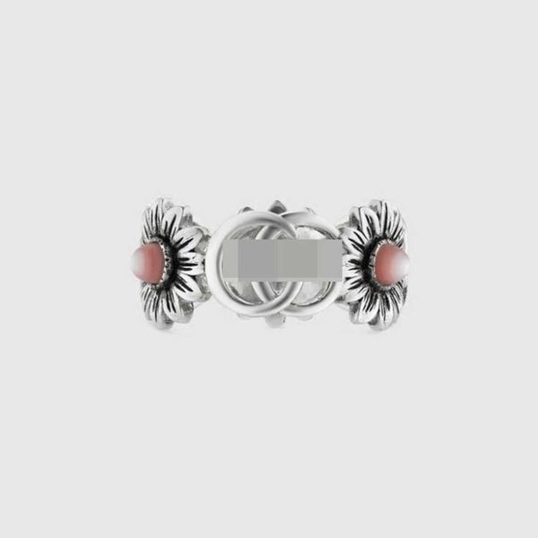 r jewelry sterling silver small daisy powder shell personality men and women lovers ring valentine's day gift
r jewelry sterling silver small daisy powder shell personality men and women lovers ring valentine's day gift