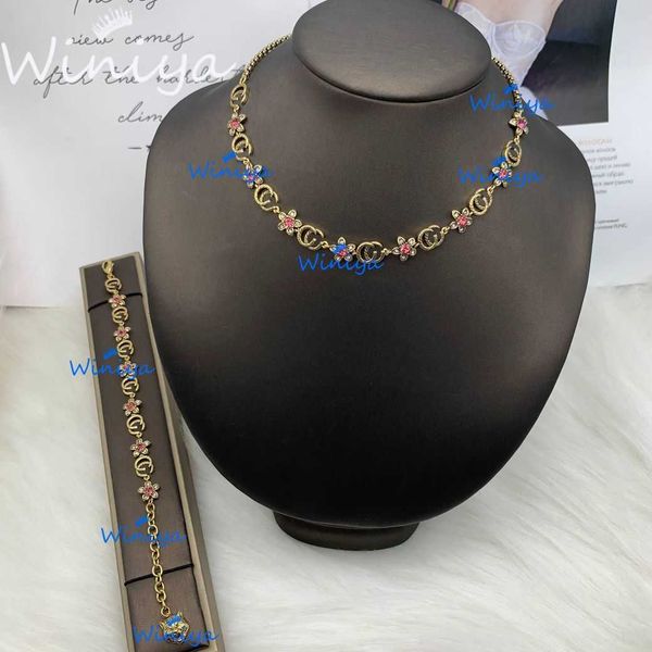 factory wholesale 2023 new luxury fashion jewelry for family necklace new color diamond flower neck chain bracelet temperament trend jewelry, Black
factory wholesale 2023 new luxury fashion jewelry for family necklace new color diamond flower neck chain bracelet temperament trend jewelry, Black