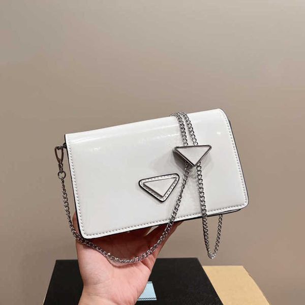 chain shoulder bag crossbody designer bags handbag women handbags simple vintage leather messenger bags triangle bag lady purse 230227
chain shoulder bag crossbody designer bags handbag women handbags simple vintage leather messenger bags triangle bag lady purse 230227