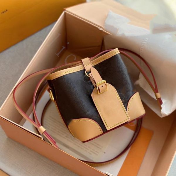 7a quality new drawstring for girl mini size koshumai designer shoulder bags with inner bladder and drawstring genuine leather fashion trend
7a quality new drawstring for girl mini size koshumai designer shoulder bags with inner bladder and drawstring genuine leather fashion trend