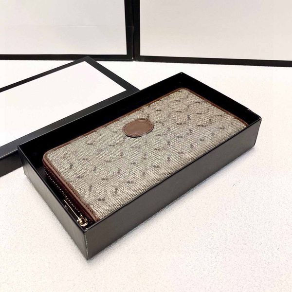 designer wallet clutch bag for women card holder letter printing long purse single zipper closure, Red;black
designer wallet clutch bag for women card holder letter printing long purse single zipper closure, Red;black
