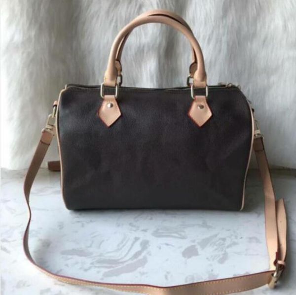 classic luxury totes traveler bag lock and key 30cm designer fashion women shoulderbag mono pillow tote handbags crossbody coin purse
classic luxury totes traveler bag lock and key 30cm designer fashion women shoulderbag mono pillow tote handbags crossbody coin purse