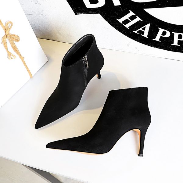 women ankle boots european and american fashion, simple and nightclub thin suede pointed side zipper winter high heels and bare boots weedin, Black
women ankle boots european and american fashion, simple and nightclub thin suede pointed side zipper winter high heels and bare boots weedin, Black