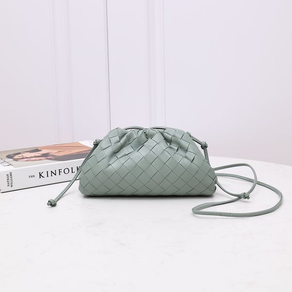 new l wholesale luxury designer cowhide evening bags for women fashion it.cloudy bag handle wallet genuine leather purse
new l wholesale luxury designer cowhide evening bags for women fashion it.cloudy bag handle wallet genuine leather purse