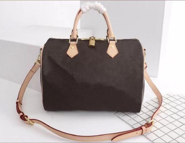 classic luxury totes traveler bag lock and key 30cm fashion women shoulderbag mono pillow tote shopping handbags crossbody coin purse
classic luxury totes traveler bag lock and key 30cm fashion women shoulderbag mono pillow tote shopping handbags crossbody coin purse