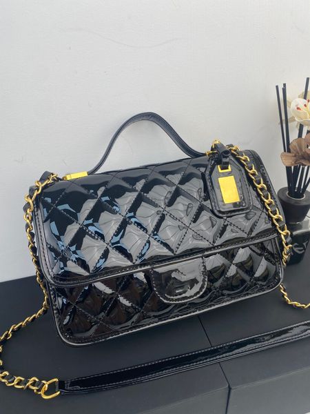 5a quality luxury bag designer women handbag fashion one shoulder bag cross-body messenger bag leather chain clamshell purse metal black win
5a quality luxury bag designer women handbag fashion one shoulder bag cross-body messenger bag leather chain clamshell purse metal black win