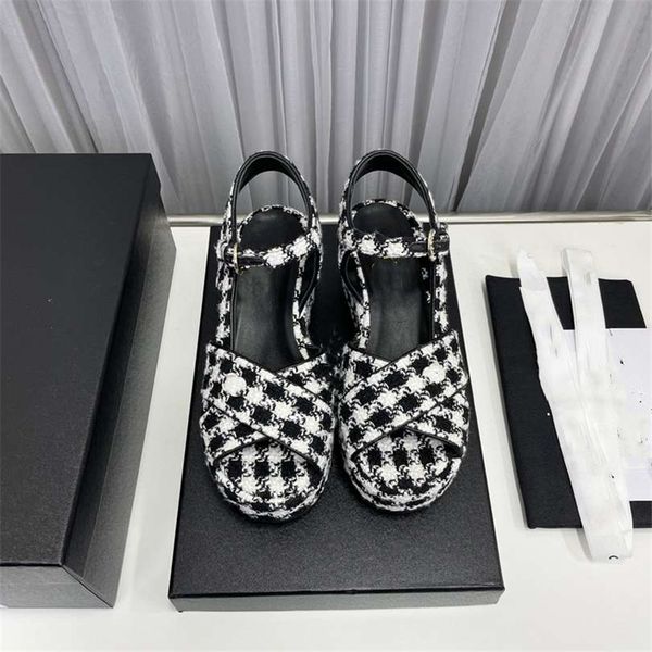fashion sandals luxury design 2023 channel women high heel leather letter logo wedding party casual slippers 07-031, Black
fashion sandals luxury design 2023 channel women high heel leather letter logo wedding party casual slippers 07-031, Black
