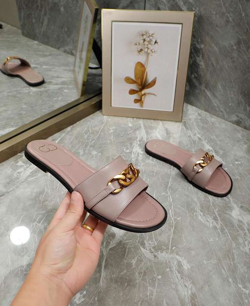 2023 solid color slippers luxury designer slipper women summer sandals beach slipper women flip-flops h1002, Black
2023 solid color slippers luxury designer slipper women summer sandals beach slipper women flip-flops h1002, Black