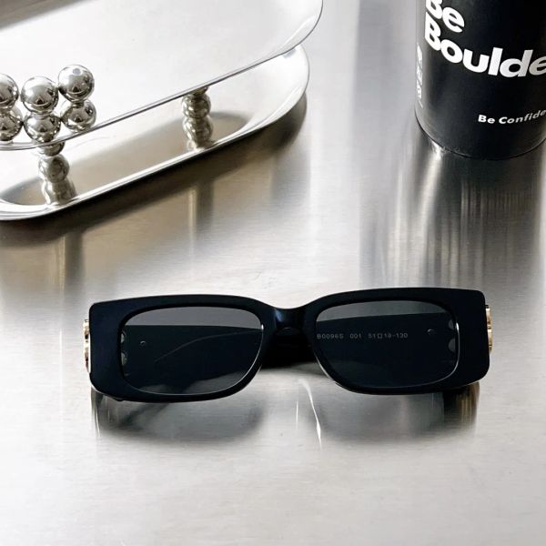 2023 luxury designer square rectangle sunglasses men women vintage shades driving polarized sunglass male sun glasses fashion metal plank su, White;black
2023 luxury designer square rectangle sunglasses men women vintage shades driving polarized sunglass male sun glasses fashion metal plank su, White;black
