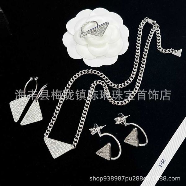 factory wholesale 2023 new luxury fashion jewelry for full diamond inverted silver collar chain earrings ring net red same style female
factory wholesale 2023 new luxury fashion jewelry for full diamond inverted silver collar chain earrings ring net red same style female