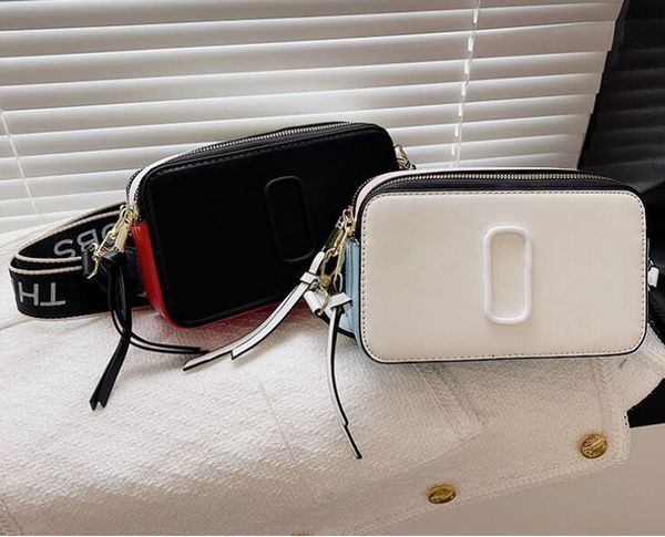 designer marc women bags new 2023 contrast color small square bag trend letter single shoulder messenger bags wholesale 20-12-7cm j0305, Red;black
designer marc women bags new 2023 contrast color small square bag trend letter single shoulder messenger bags wholesale 20-12-7cm j0305, Red;black