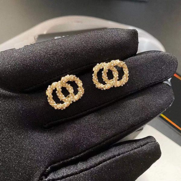 2023 stud designer earrings full of pearls fashion party earrings wedding gift box, Golden;silver
2023 stud designer earrings full of pearls fashion party earrings wedding gift box, Golden;silver