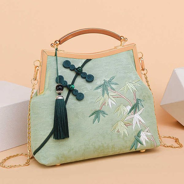 totes dracaena sanderiana embroidery handheld bag for women in autumn and winter new big with panbuckle decoration chinese style elegant che
totes dracaena sanderiana embroidery handheld bag for women in autumn and winter new big with panbuckle decoration chinese style elegant che