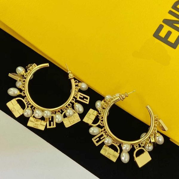 70% off 2023 new luxury fashion jewelry for new large circle bag pearl silver needle necklace versatile earrings
70% off 2023 new luxury fashion jewelry for new large circle bag pearl silver needle necklace versatile earrings