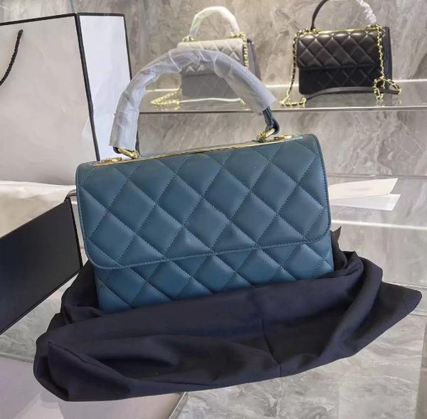2023 9a 25cm flap mini ladies designer bags solid color quality sheepskin shoulder bag handbag metallic sequins classic handbags handle chai
2023 9a 25cm flap mini ladies designer bags solid color quality sheepskin shoulder bag handbag metallic sequins classic handbags handle chai