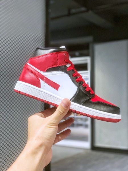 shop latest original 1s basketball shoes 1 mid alternate bred toe girls boys sportswear outdoor designer black white red
shop latest original 1s basketball shoes 1 mid alternate bred toe girls boys sportswear outdoor designer black white red