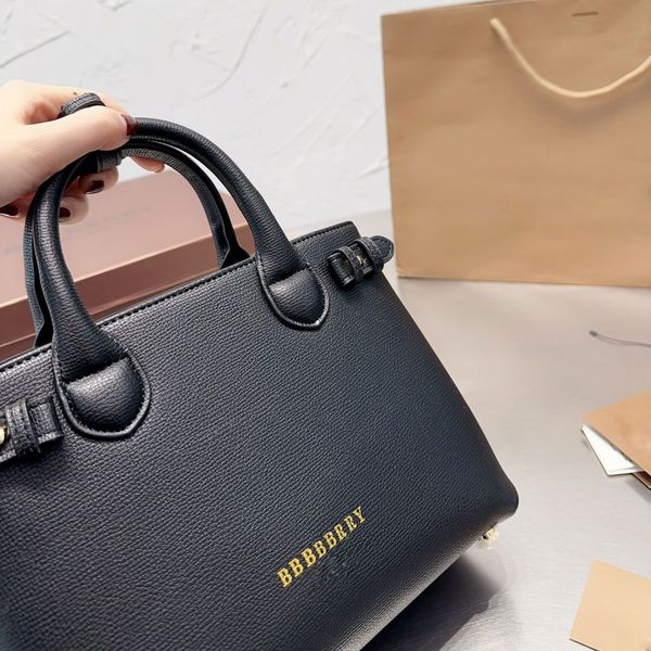 burberriy tote luxurys designers bags genuine leather handbags messenger crossbody shoulder bag totes wallet purse woman tote
burberriy tote luxurys designers bags genuine leather handbags messenger crossbody shoulder bag totes wallet purse woman tote