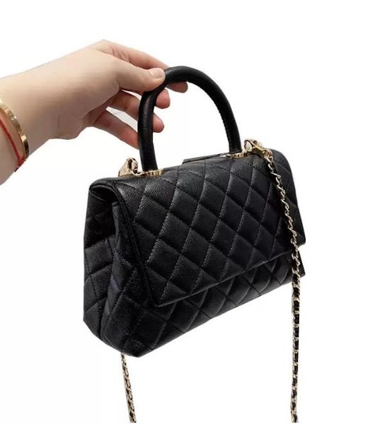 2023 classical handle totes mini designer bags caviar calfskin quilted matelasse chain single flap vanity cosmetic outdoor sacoche purse lux
2023 classical handle totes mini designer bags caviar calfskin quilted matelasse chain single flap vanity cosmetic outdoor sacoche purse lux