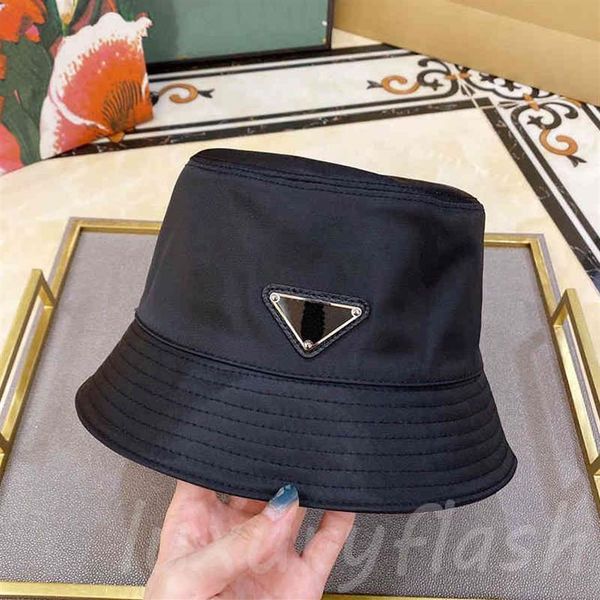 

Pra Hats Bucket Hat Casquette Designer Stars with The Same Casual Outing Flat-top Small Brimmed Hats Wild Triangle Standard Ins Ba236L, Black