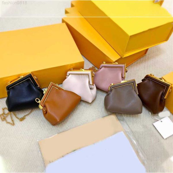 designer bags mini clip bag women purse crossbody bag mini designer wallet womens chain handbags fashion classic letter coin purse 230201
designer bags mini clip bag women purse crossbody bag mini designer wallet womens chain handbags fashion classic letter coin purse 230201